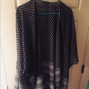 Super cute black and white kimono!